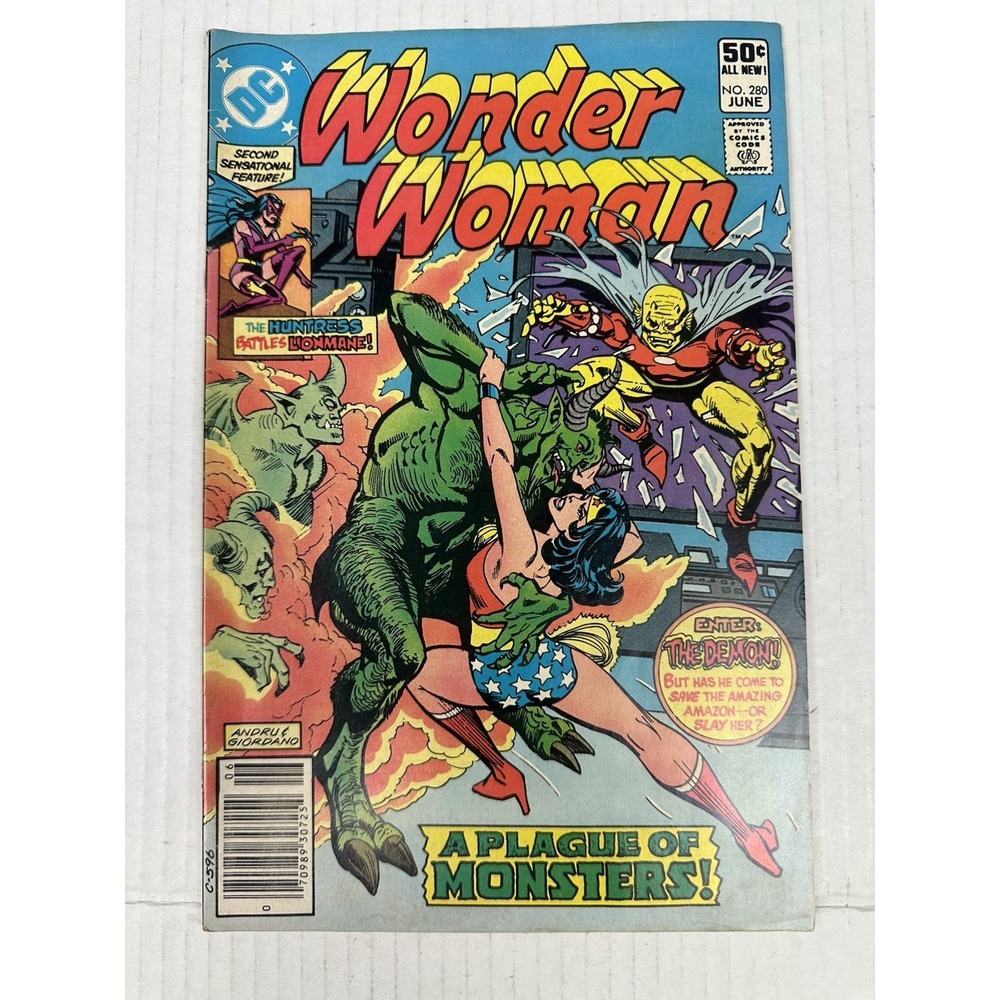 COMIC - Wonder Woman issue #280 1981 DC Comics A Plague Of Monsters! Bronze Age